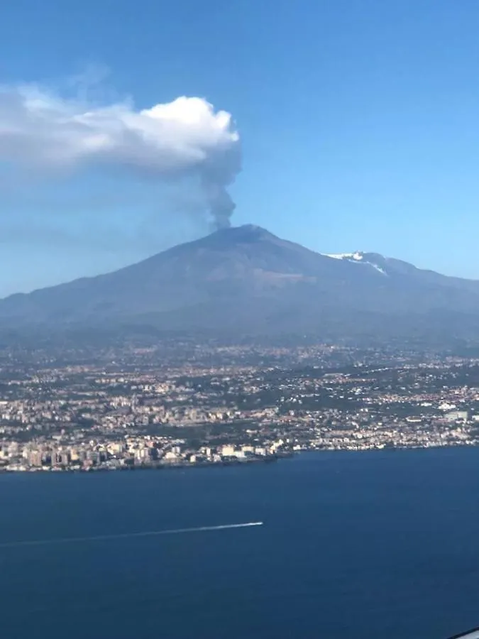 Le tre meraviglie a 200 m dal mare Aeroporto di Catania Fontana Rossa
