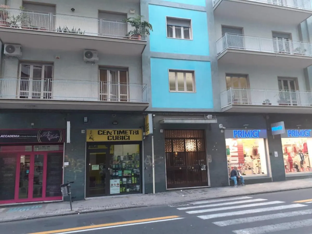 Le Tre Meraviglie A 200 M Dal Mare Catania